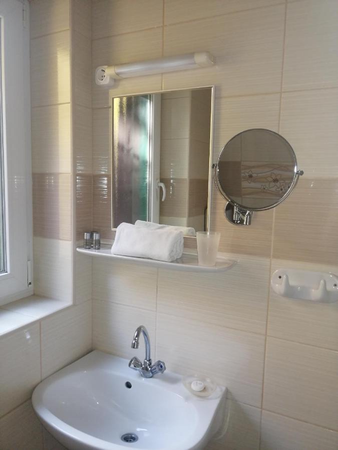 Erdovarazs Panzio Lillafured Room photo